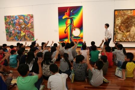 美術への小旅行 Artripで市内の小学生が来館してくれました 新潟市美術館